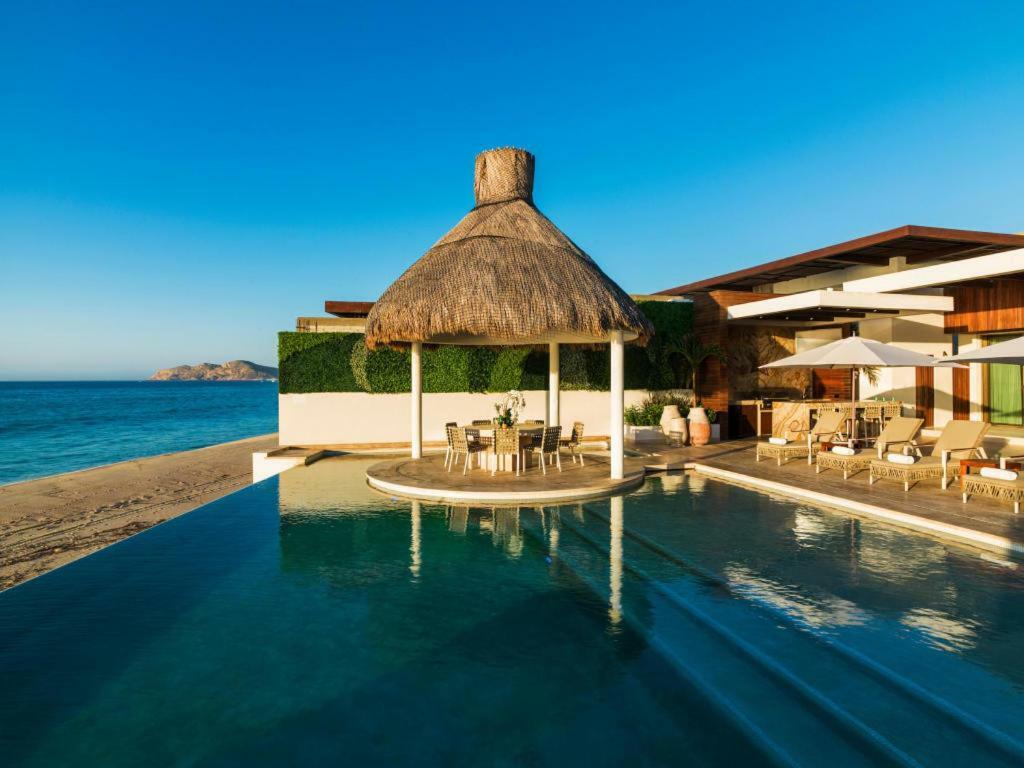 Ultra Exclusive Beachfront Villa Just Steps From The Sand With Butler Included San José del Cabo 외부 사진
